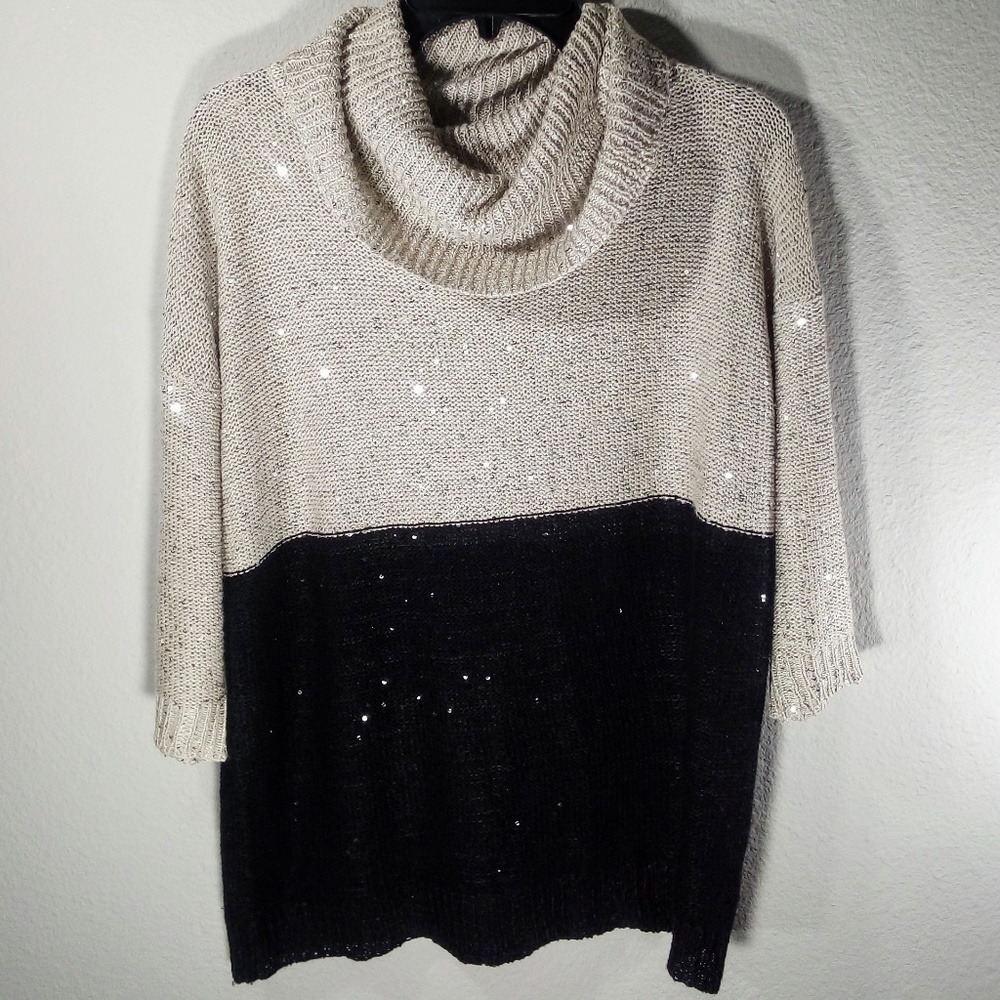 BellDini Women's Sweater Size Medium